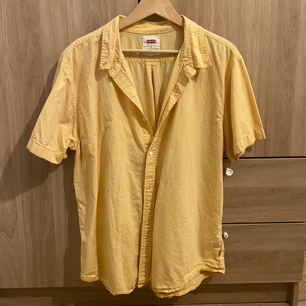 Levi’s Short Sleeve Button Up Shirt